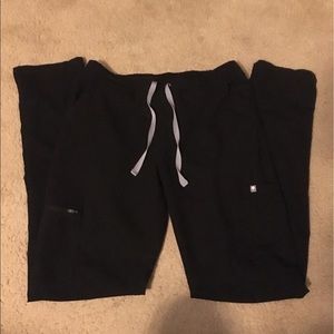 Yola Figs Skinny Scrub Bottom